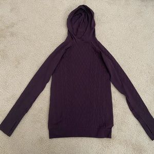 lulu long sleeve with hood! :)